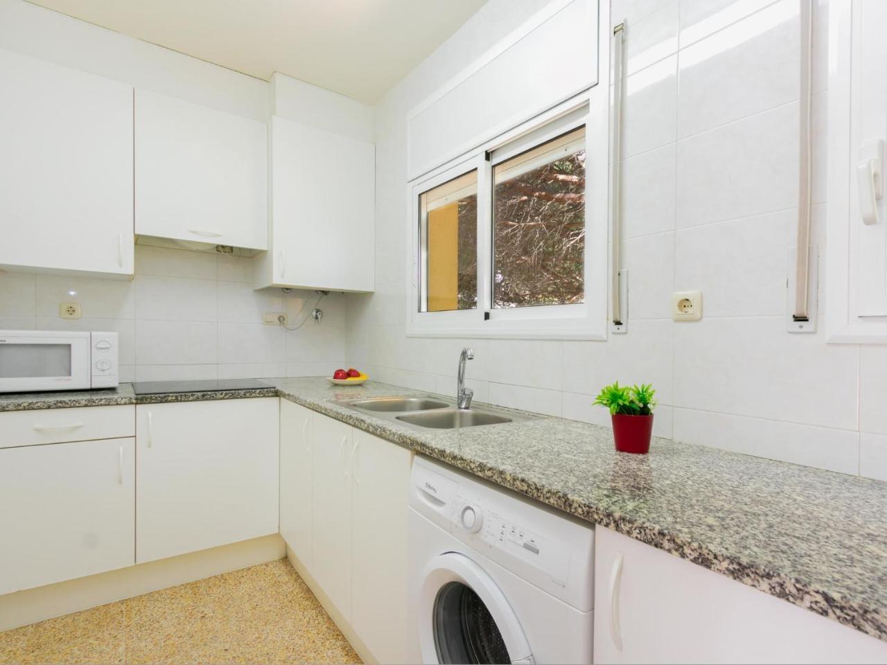 Apartment Velazquez-1 By Interhome Roses Eksteriør bilde